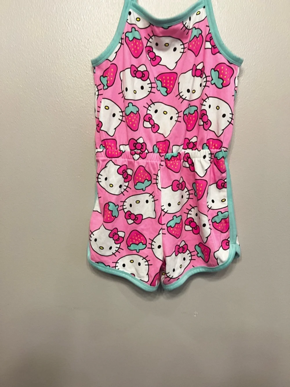 Hello Kitty playful hello